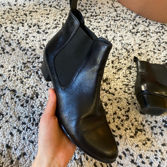 Black Leather Chelsea boots - only worn twice! - Picture 6 of 8
